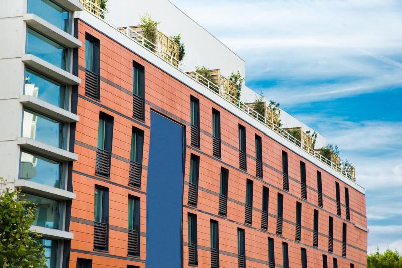 Courtyard By Marriott Paris 4*