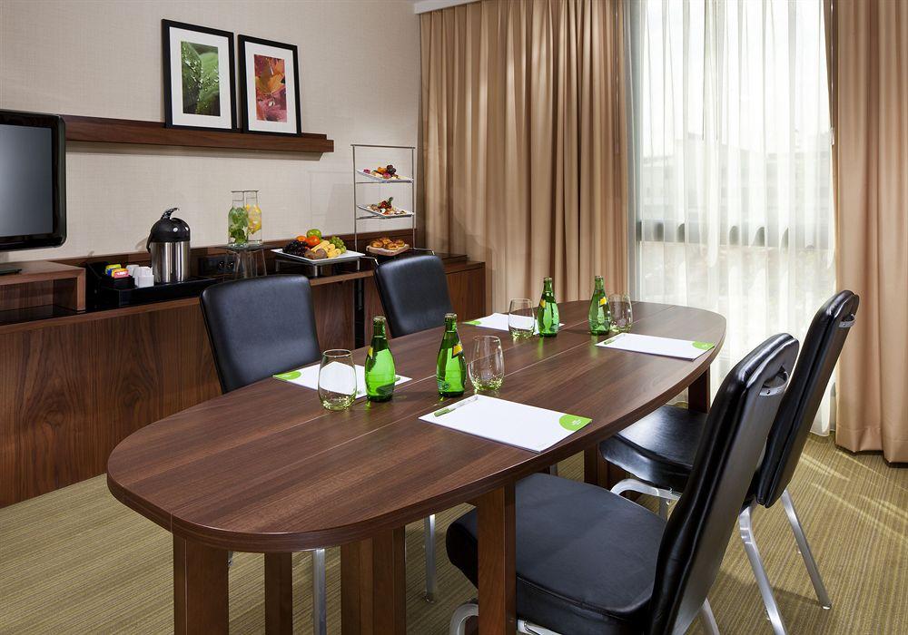 Courtyard By Marriott Paris 4* Arcueil