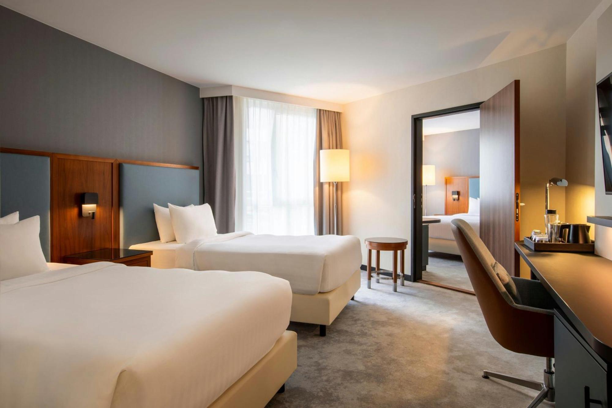 Hotel Courtyard By Marriott Paris Arcueil