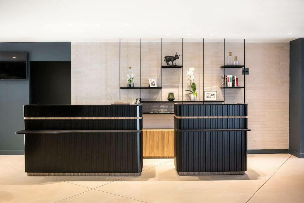 Courtyard By Marriott Paris