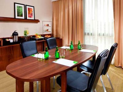 Hotel Courtyard By Marriott Paris