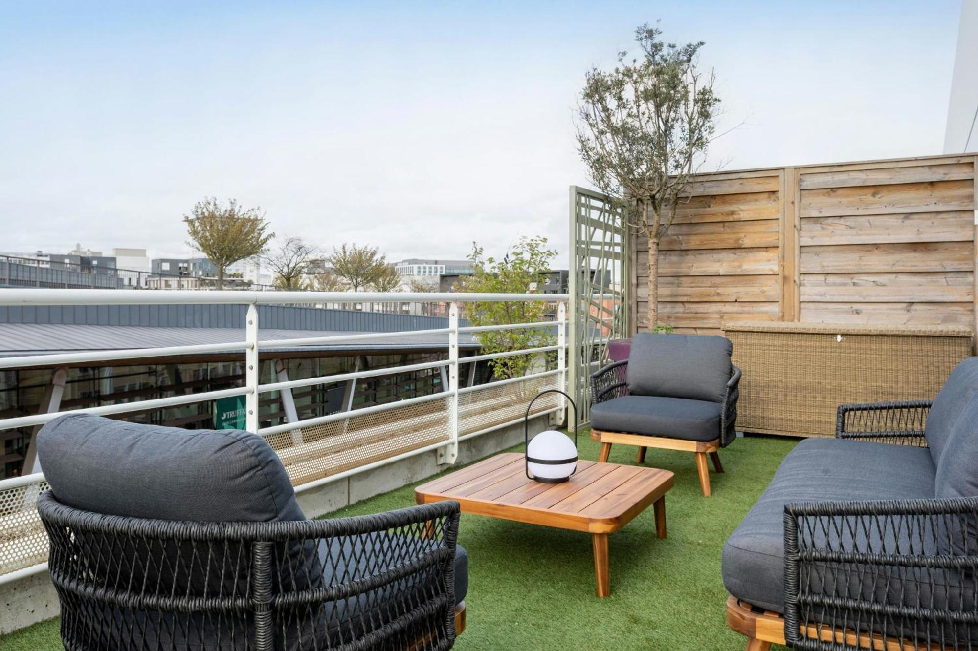 Courtyard By Marriott Paris 4*