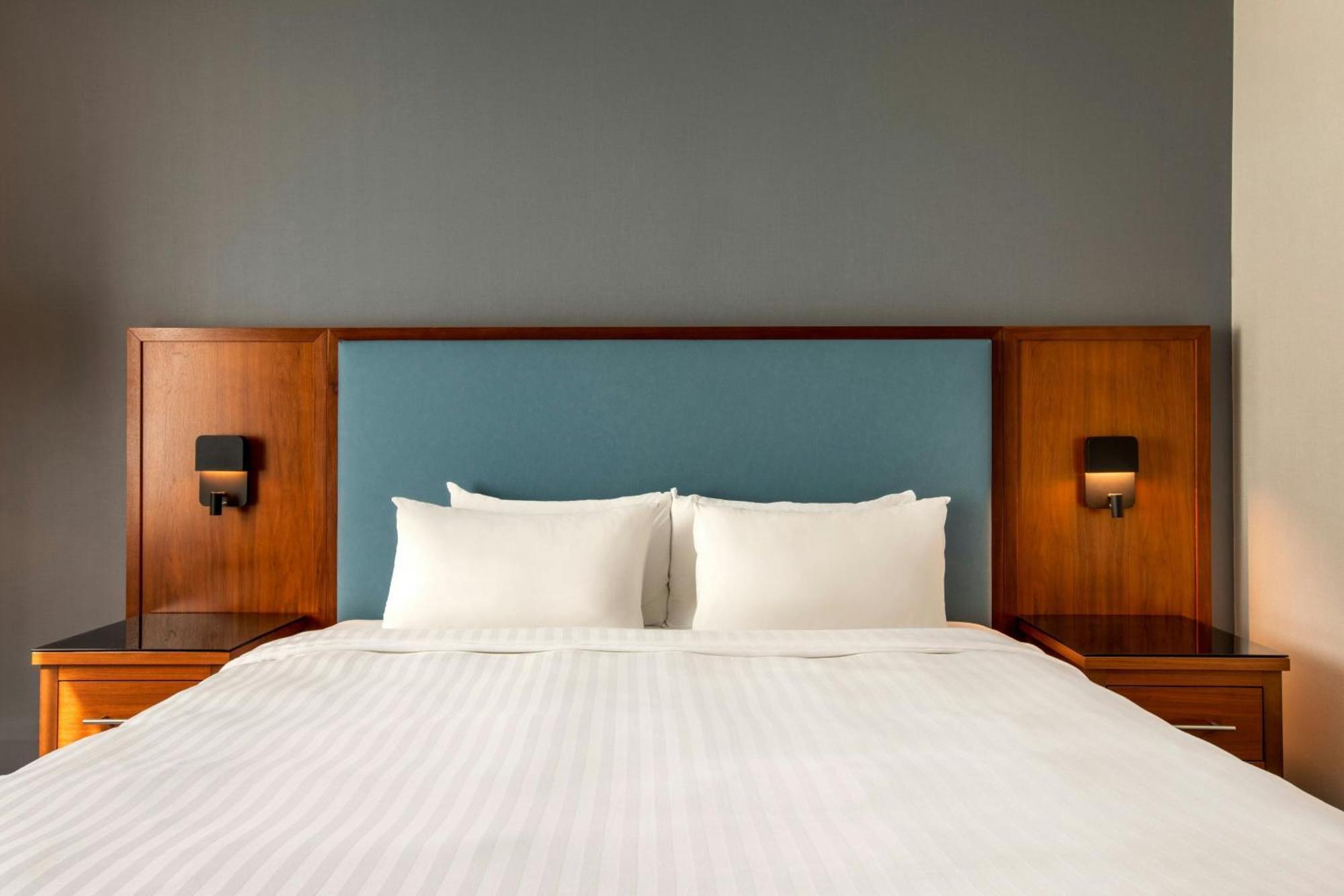Hotel Courtyard By Marriott Paris