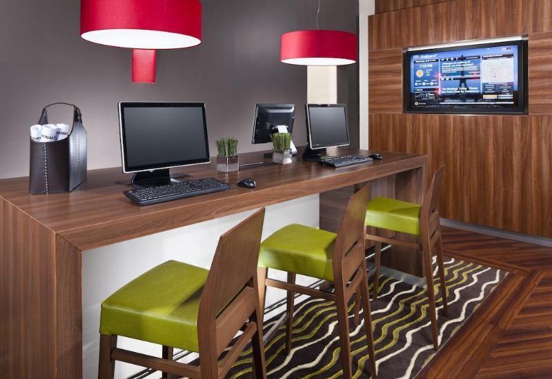 Courtyard By Marriott Paris Arcueil
